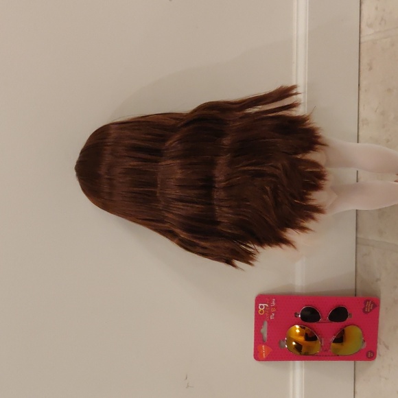 Battat 18" doll and sunglasses for the doll and a girl with ballerina outfit. - Picture 5 of 13